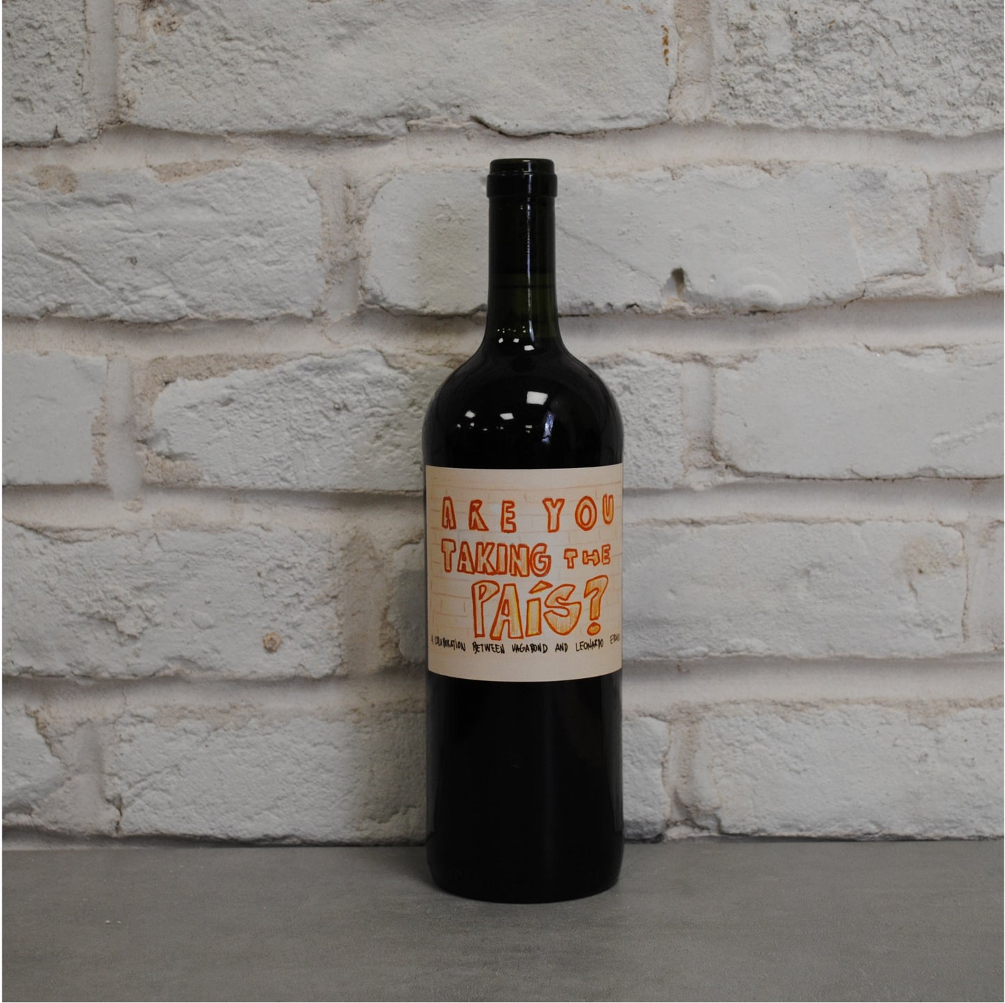 2022 VAGABOND X LEO ERAZO Are you taking the Pais? 100cl (Itata, Chile)